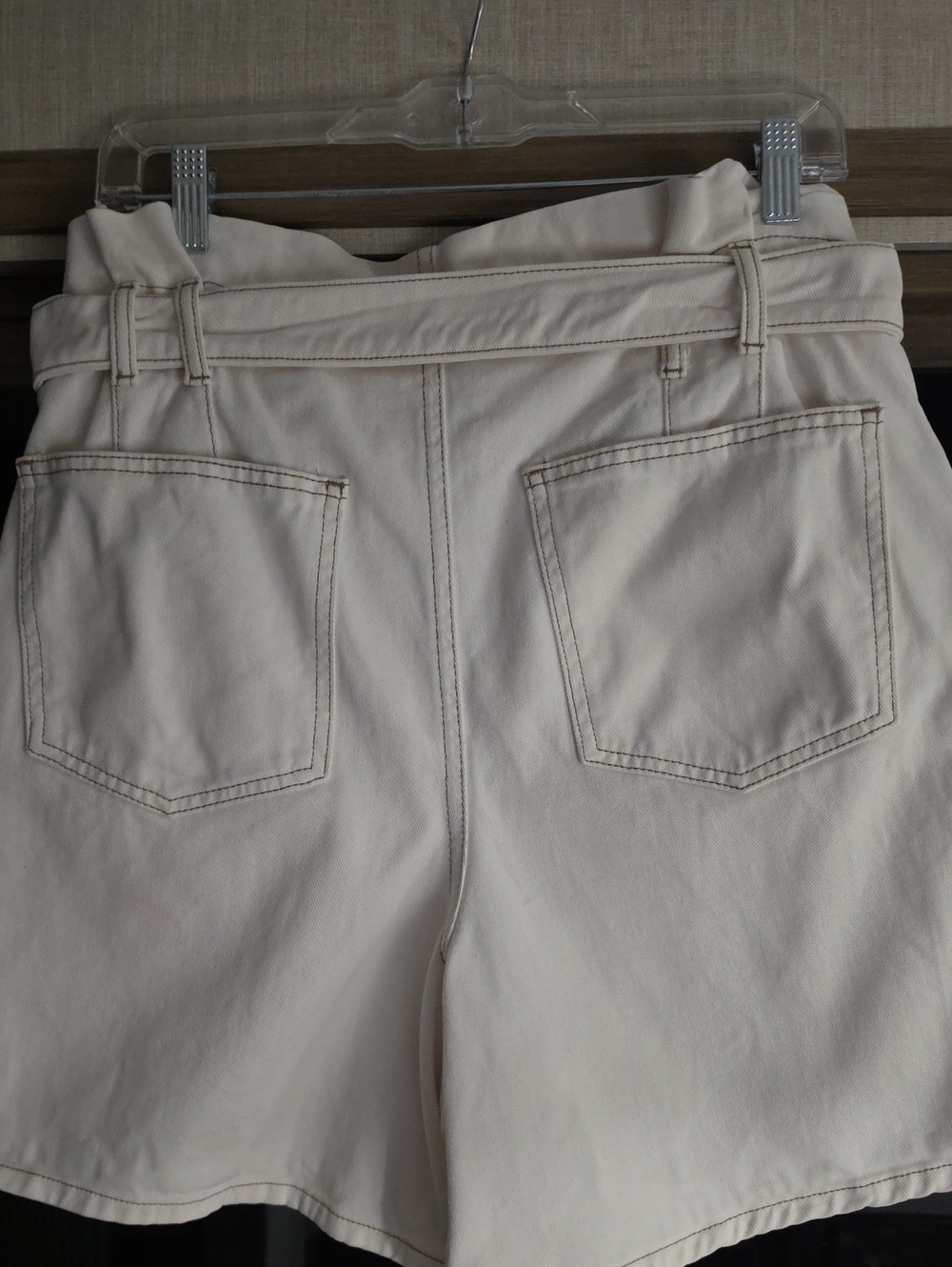 🌸CINDY UTILITY DENIM SHORTS, BY,"FREE PEOPLE"🌸 - Picture 9 of 16